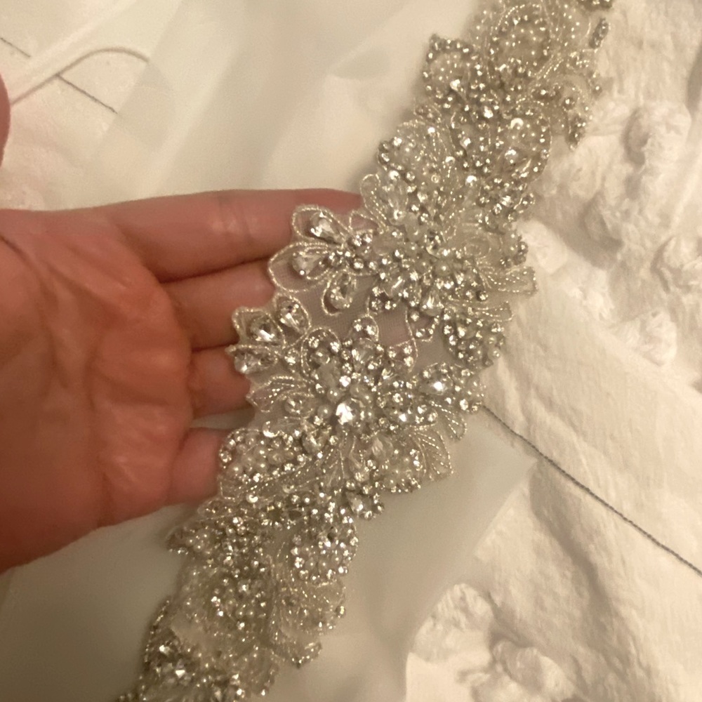 Wedding dress belt